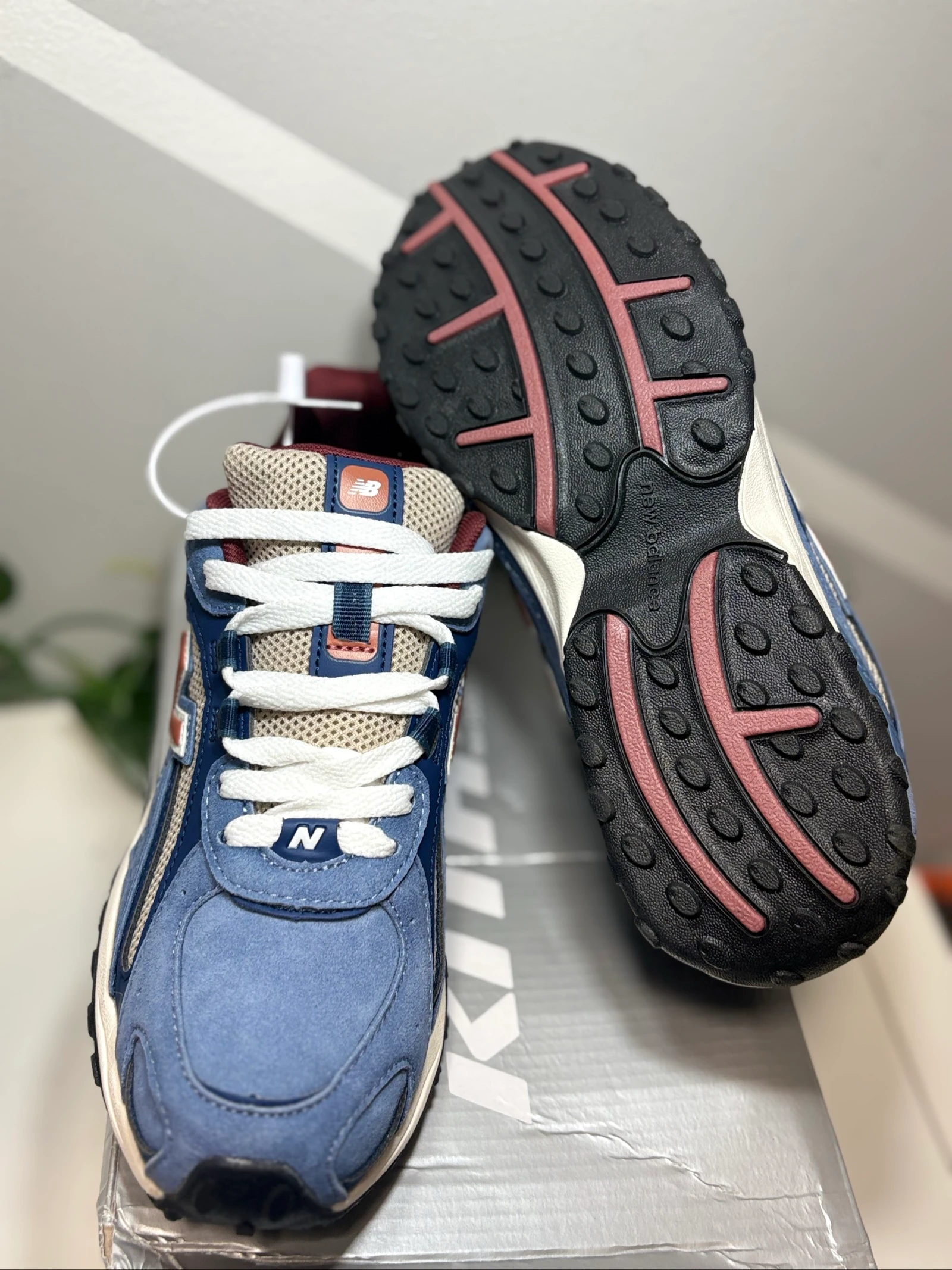 New Balance 204L Jeans Size 41.5 – photo 14